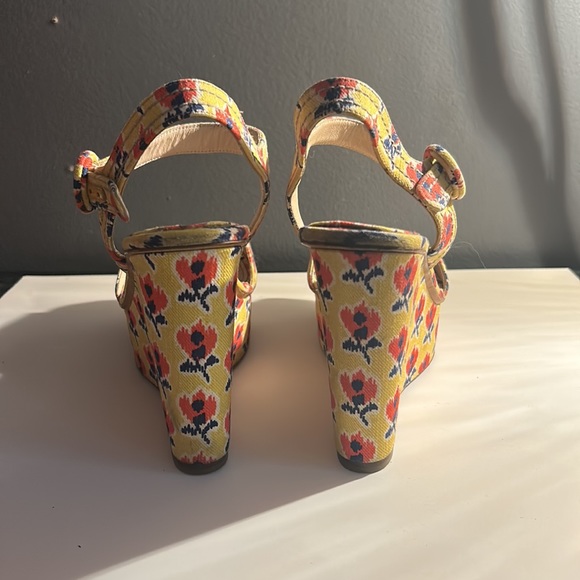 Prada yellow & floral platform, wedge sandals - Picture 5 of 12